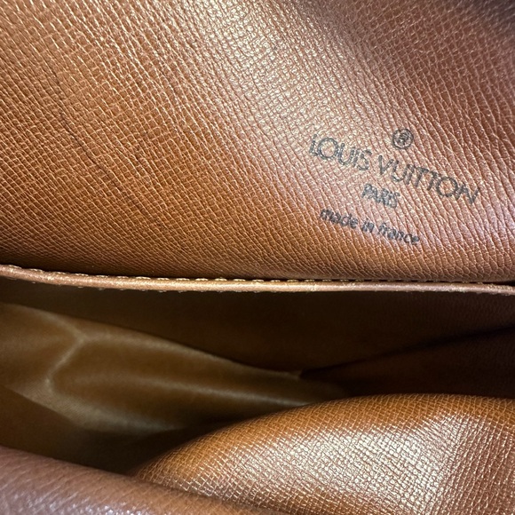 Vintage Louis Vuitton Monogram Danube MM Crossbody Bag - Picture 11 of 15